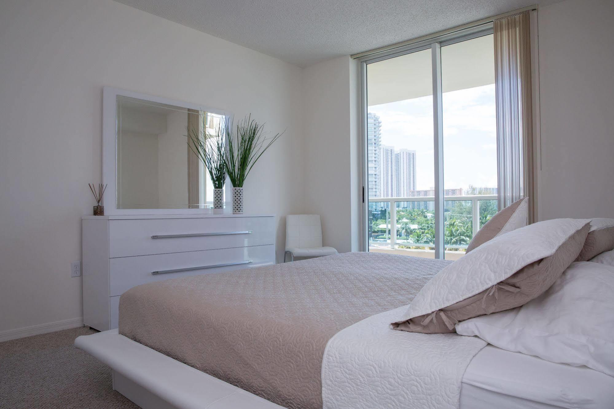 Best Holiday Suites Sunny Isles Beach Buitenkant foto